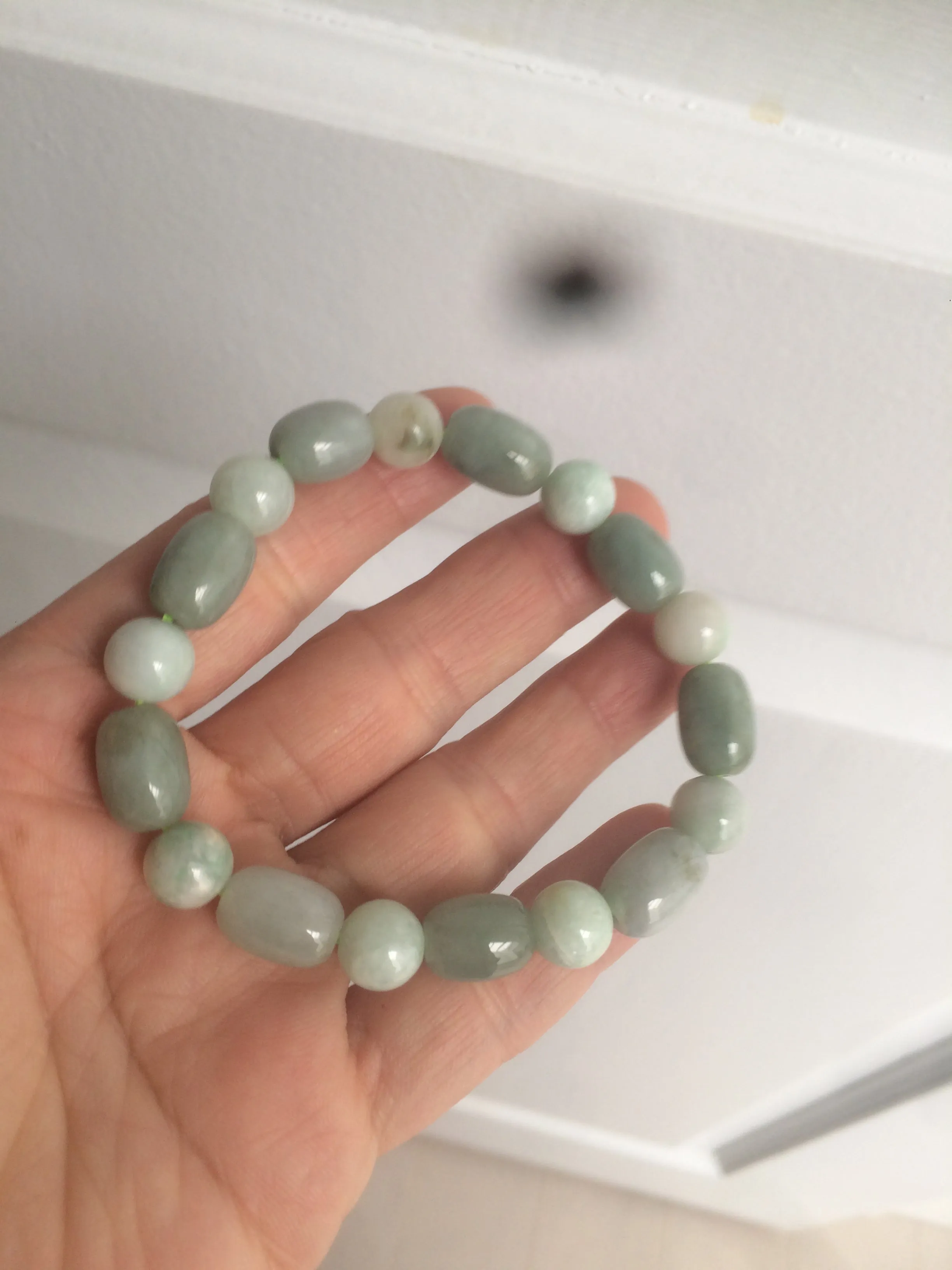 12x8.7mm 100% natural  type A green/dark green/white olive jadeite jade bead bracelet D73