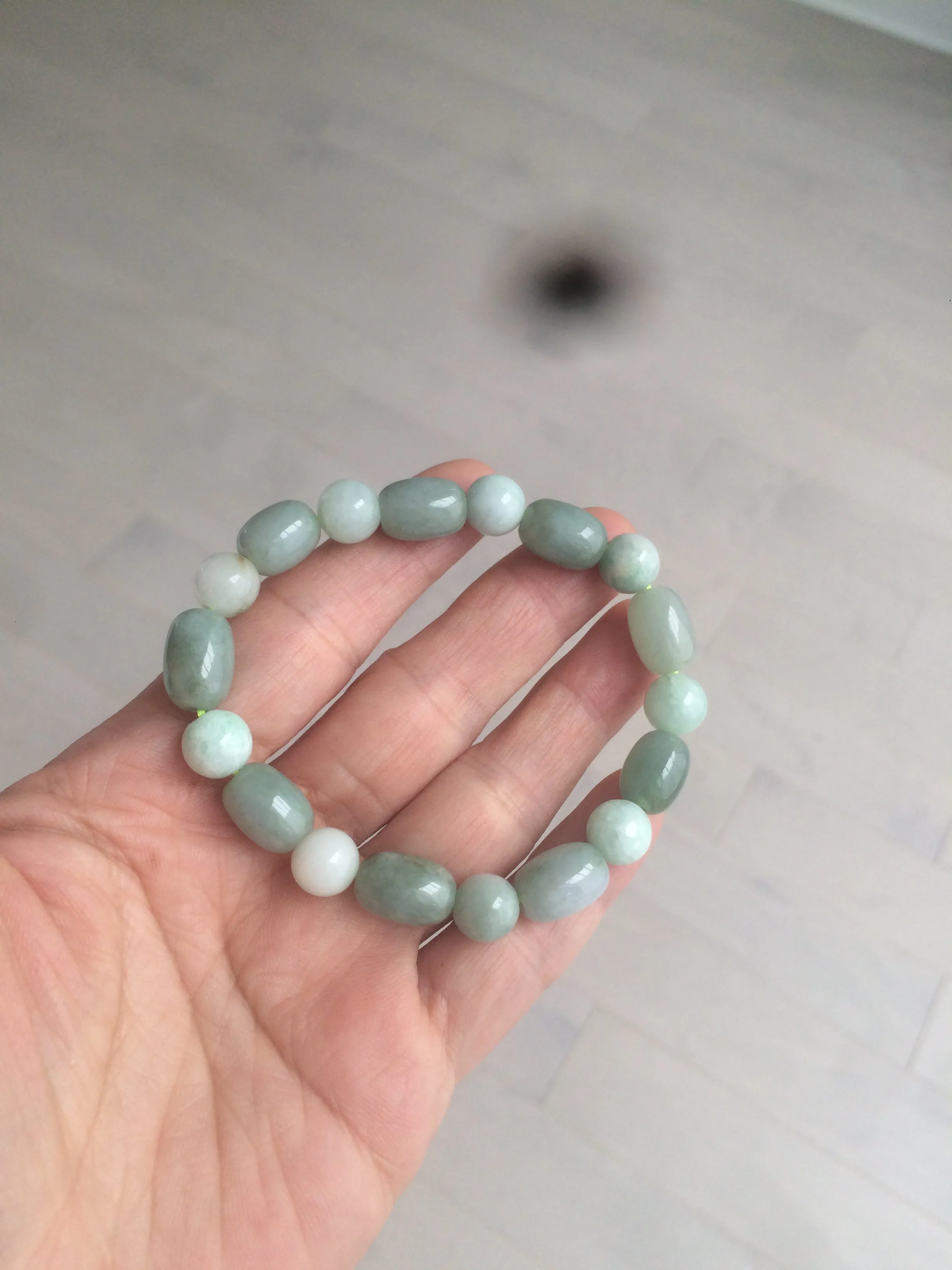 12x8.7mm 100% natural  type A green/dark green/white olive jadeite jade bead bracelet D73