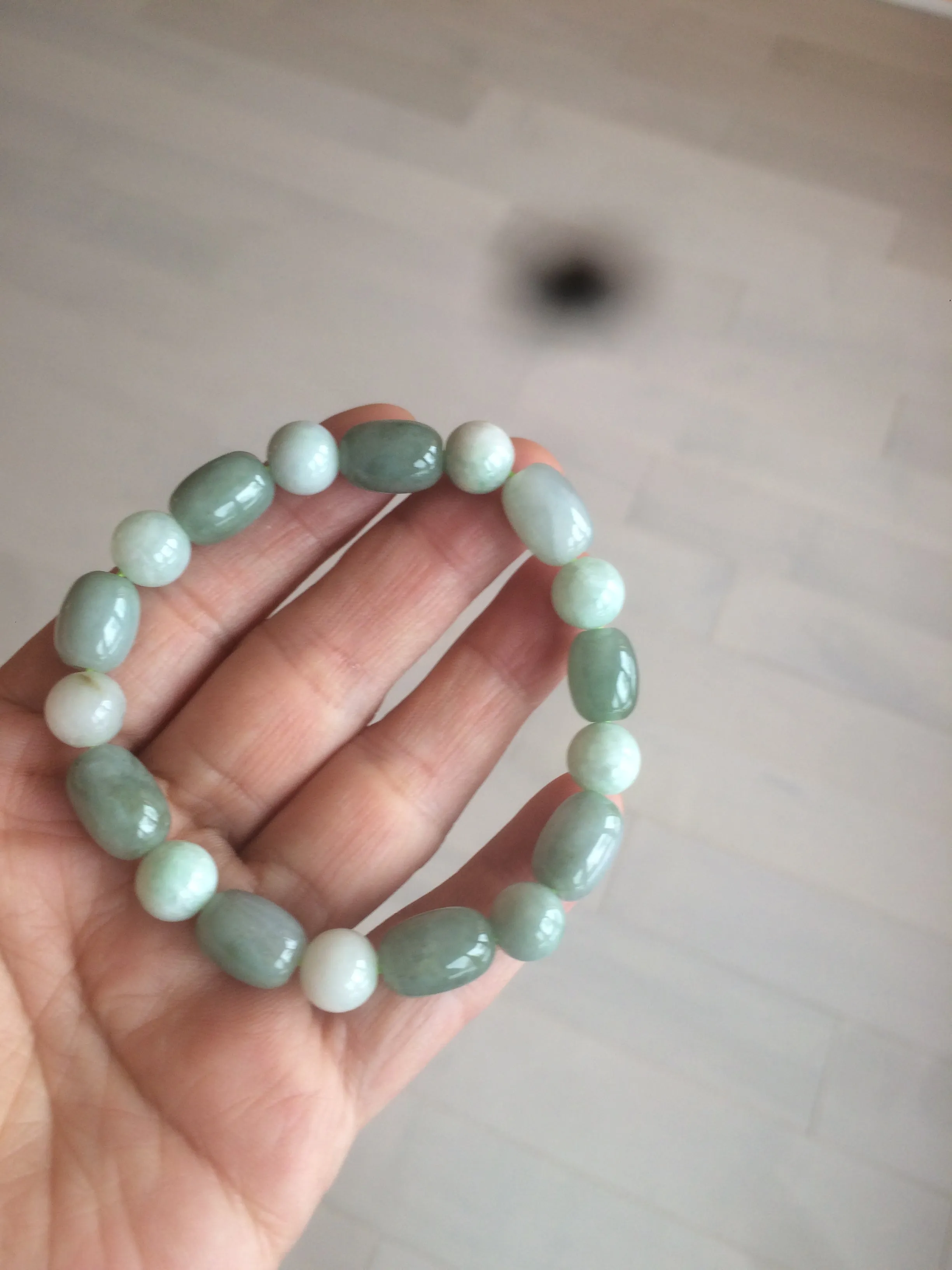 12x8.7mm 100% natural  type A green/dark green/white olive jadeite jade bead bracelet D73