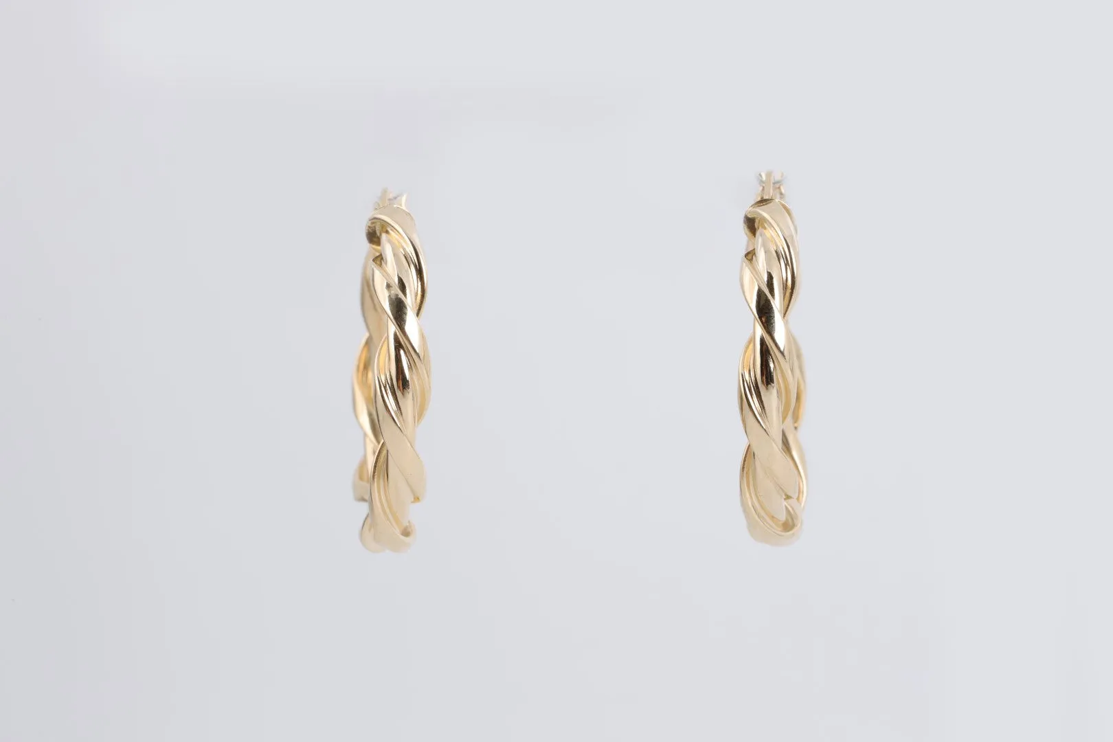 14k Yellow Gold Twisted Hoop Earrings (3.50g.)