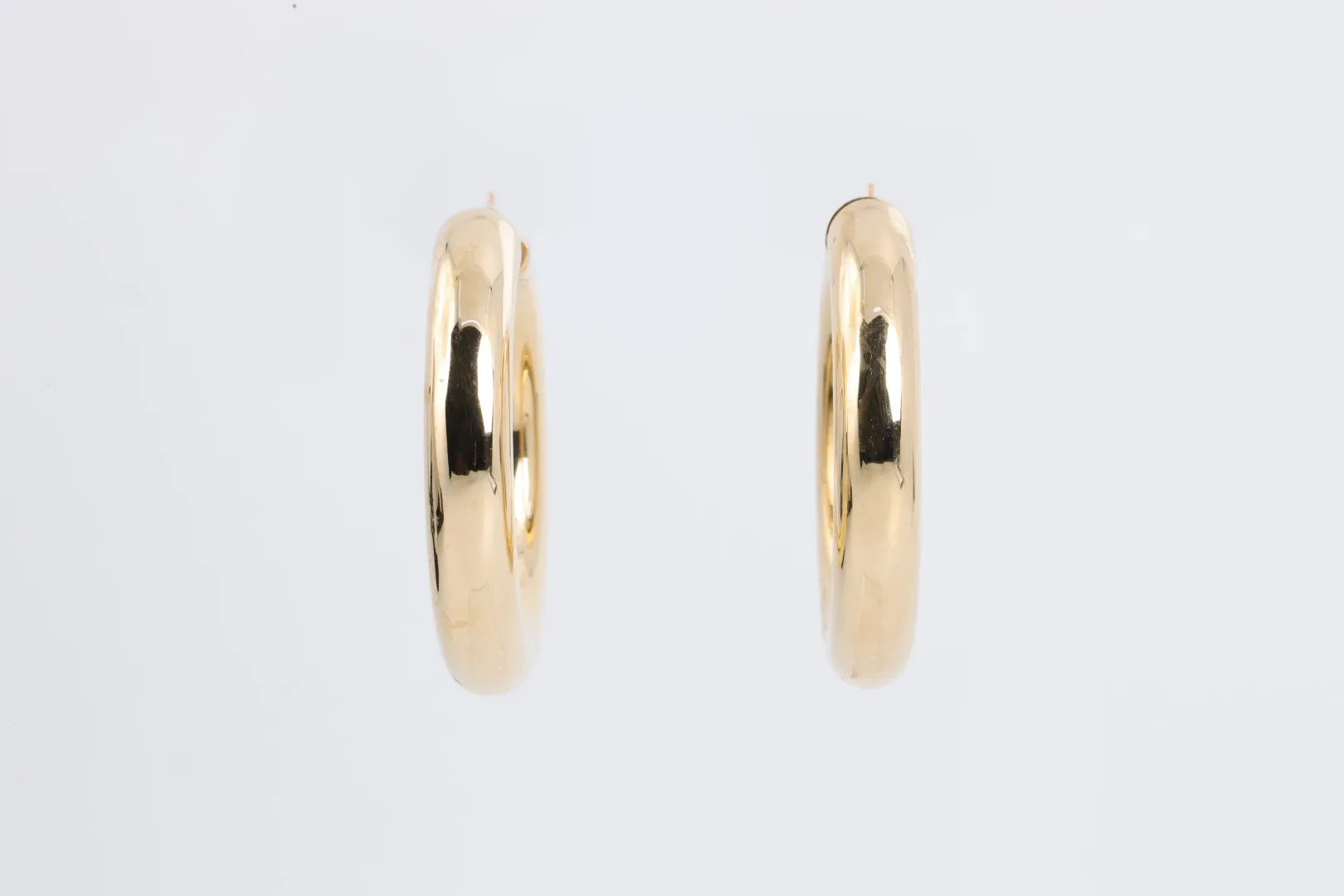 18k Yellow Gold Hoop Earrings (8.55g.)