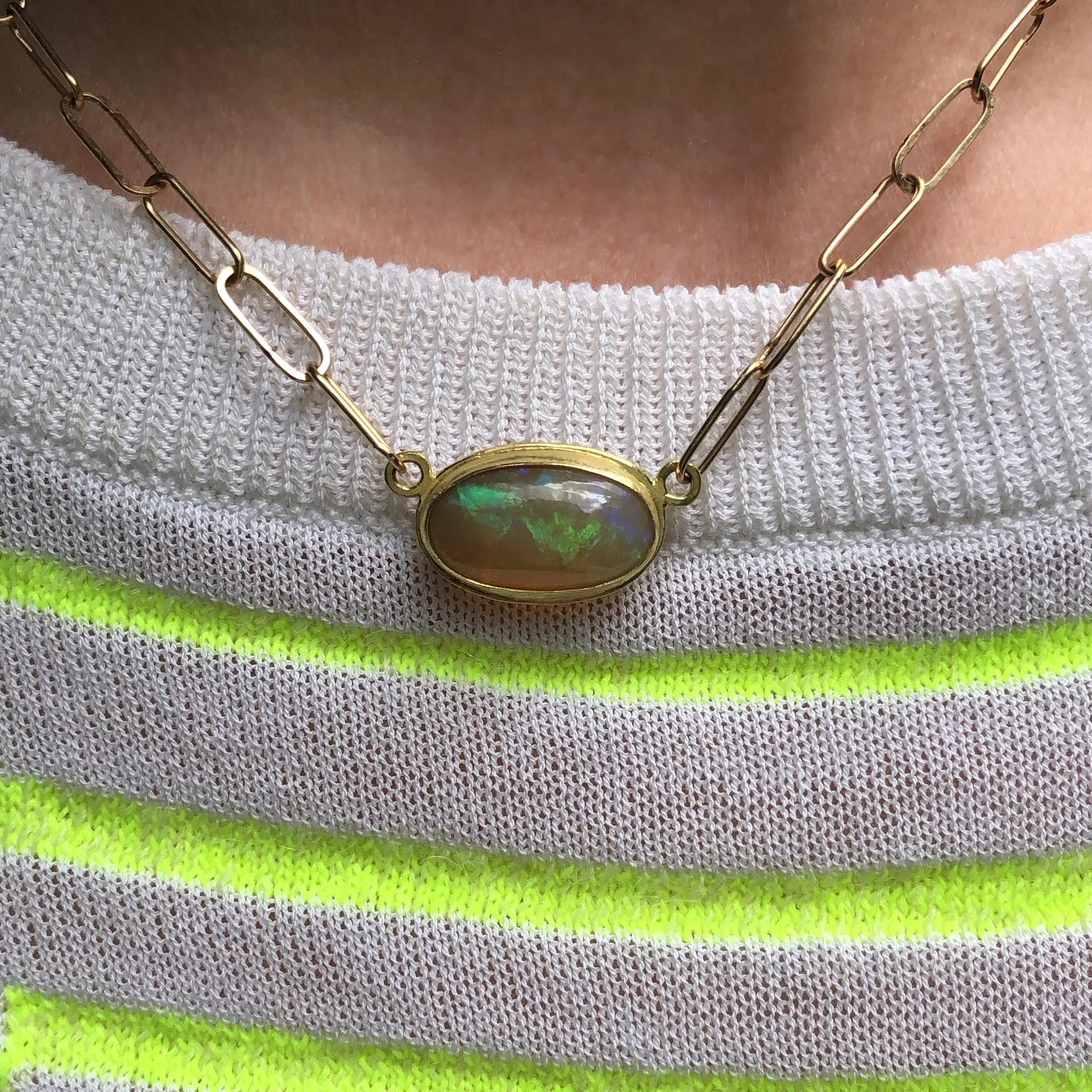 3 ct green opal and 18kt handmade chain necklace