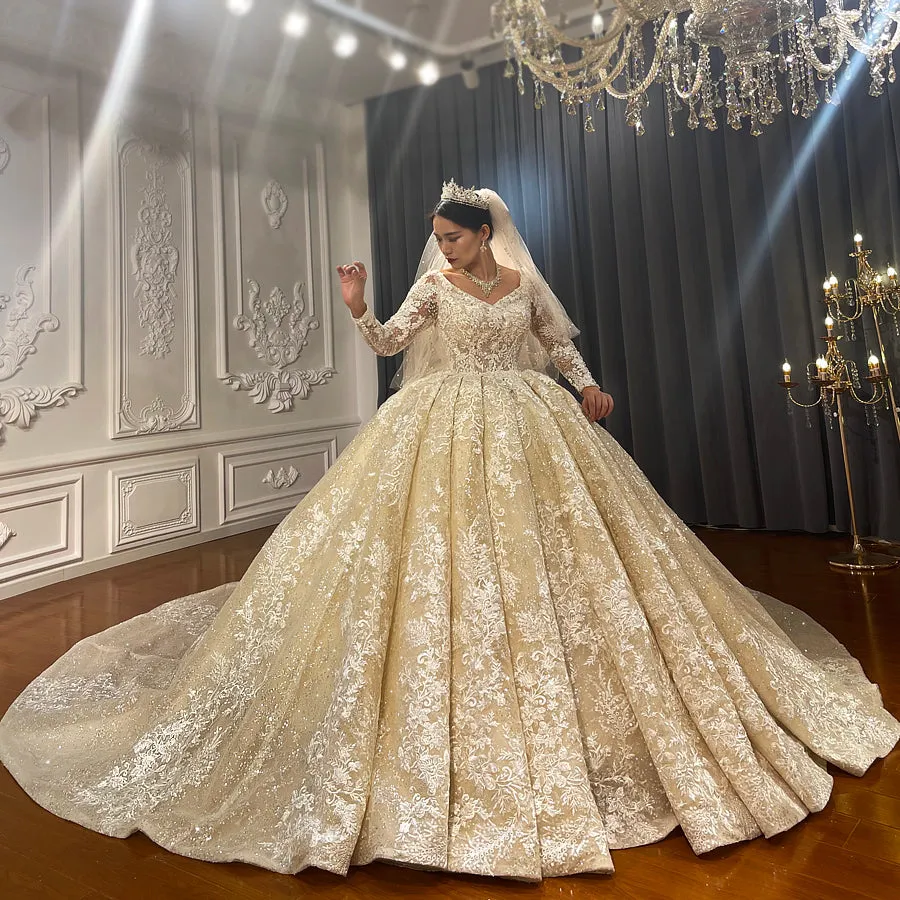 AM1070 Royal V-Neck Long Sleeve Lace Appliques Ball Gown luxury Wedding Dress