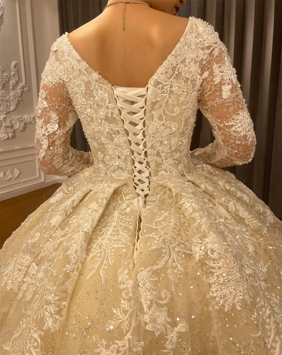 AM1070 Royal V-Neck Long Sleeve Lace Appliques Ball Gown luxury Wedding Dress