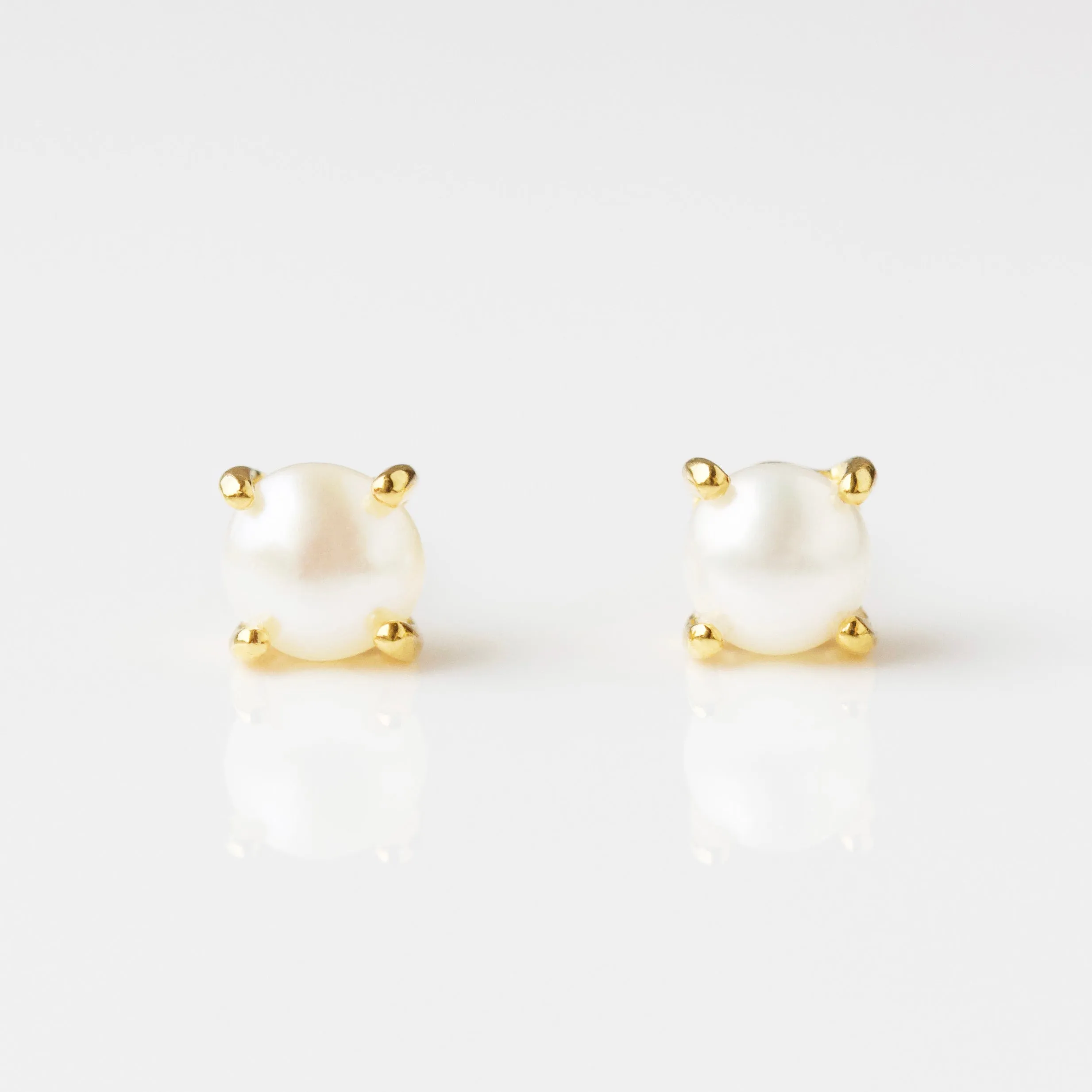 Pearl Stud Earring