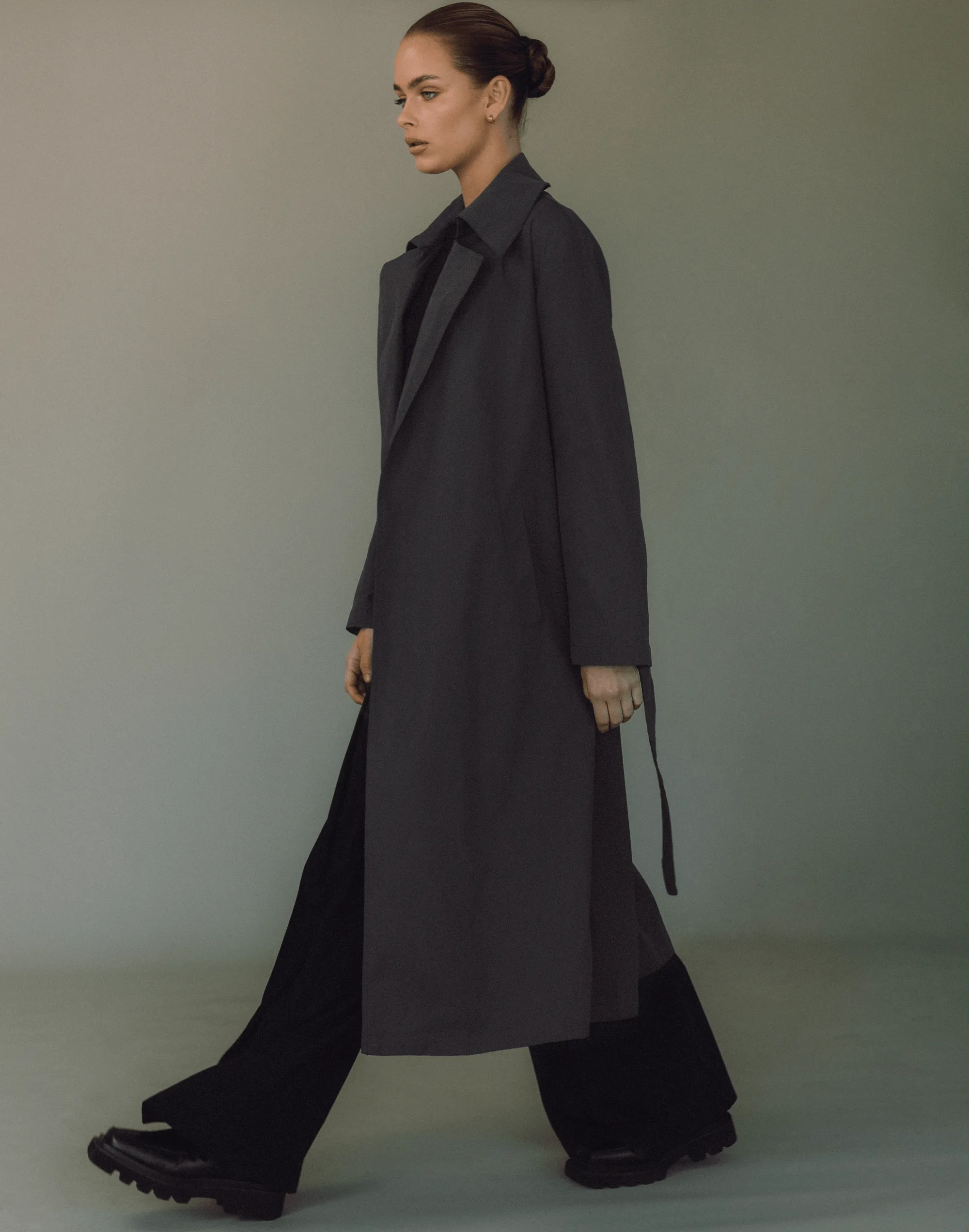 Portrait Trench Coat (Charcoal)